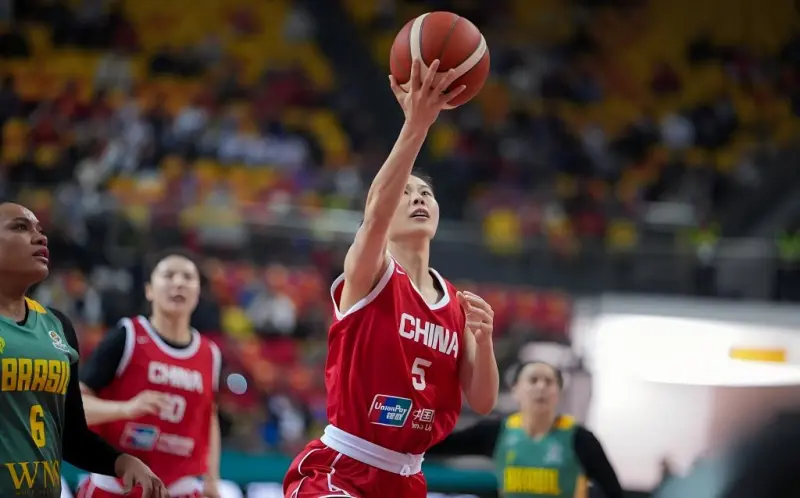 开云中国-半场：中国女篮39-26巴西女篮，王思雨13分&amp;amp;刘禹彤10分5板