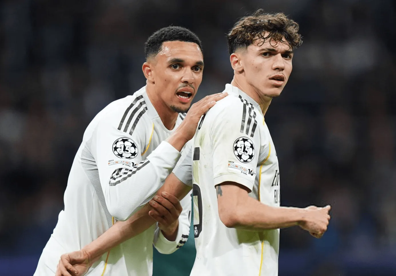 开云入口-阿诺德本场4次夺回球权，2解围2抢断1过人，11次丢球权